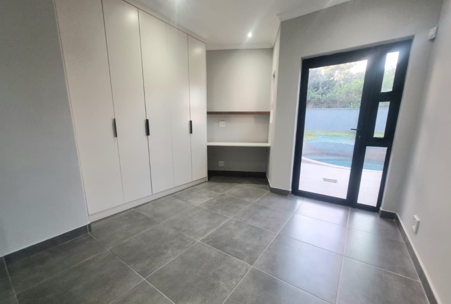 4 Bedroom Property for Sale in Blue Bend Eastern Cape